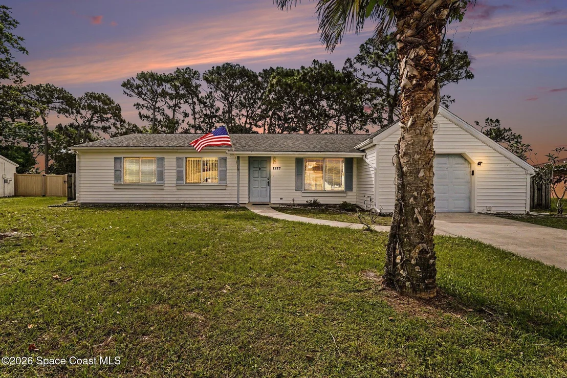 Photo of 1217 Ethel Circle NE