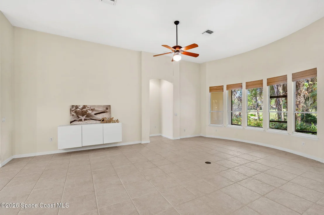 Photo of 162 Whaler Drive