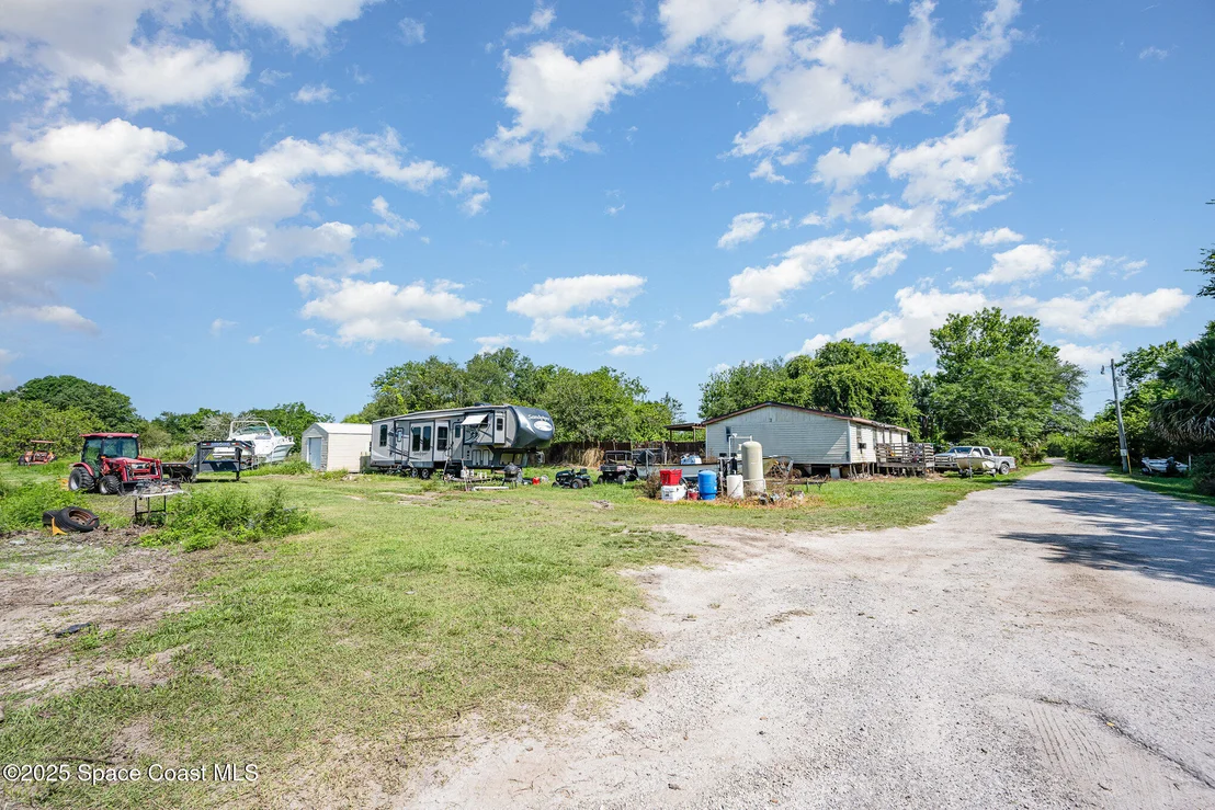 Photo of 2675 Brockett Road