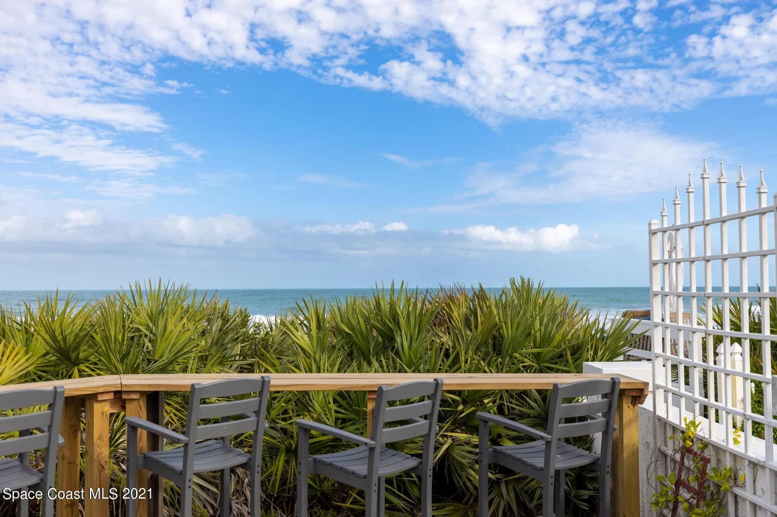 Photo of 735 Beach Street