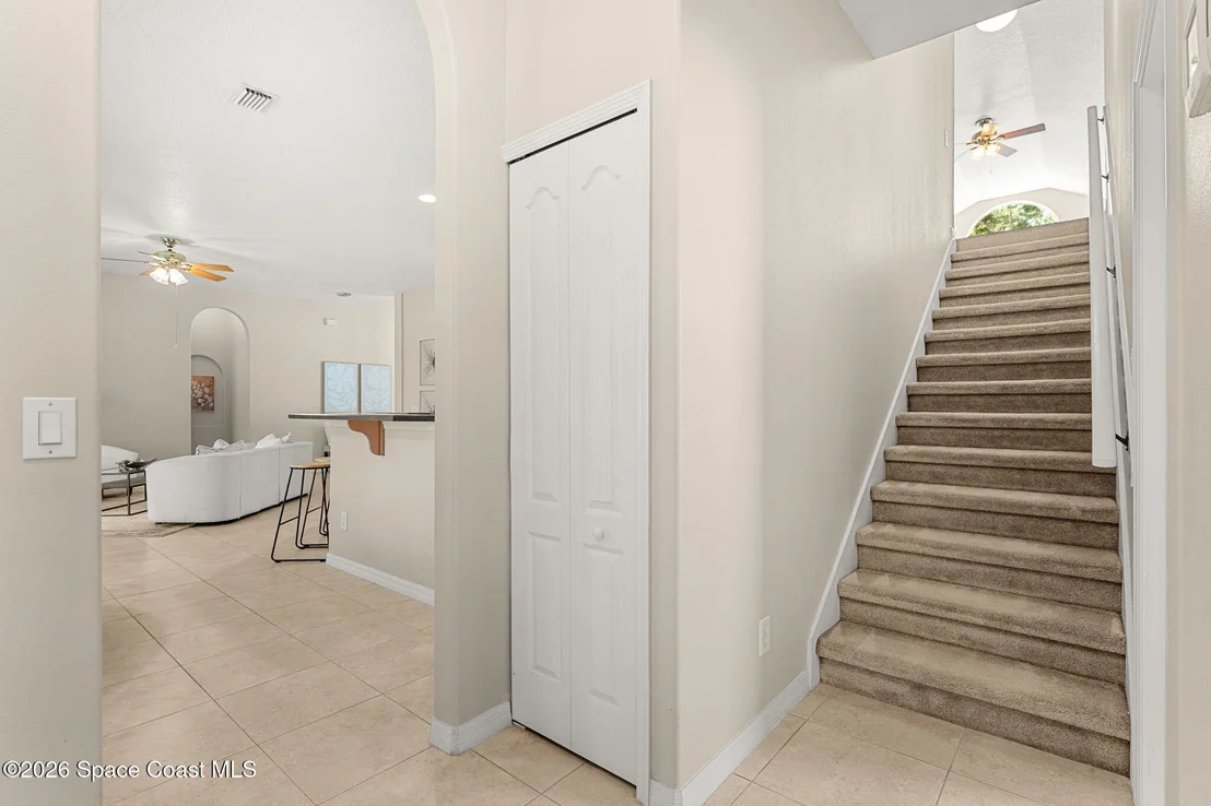 Photo of 1860 Windbrook Drive SE