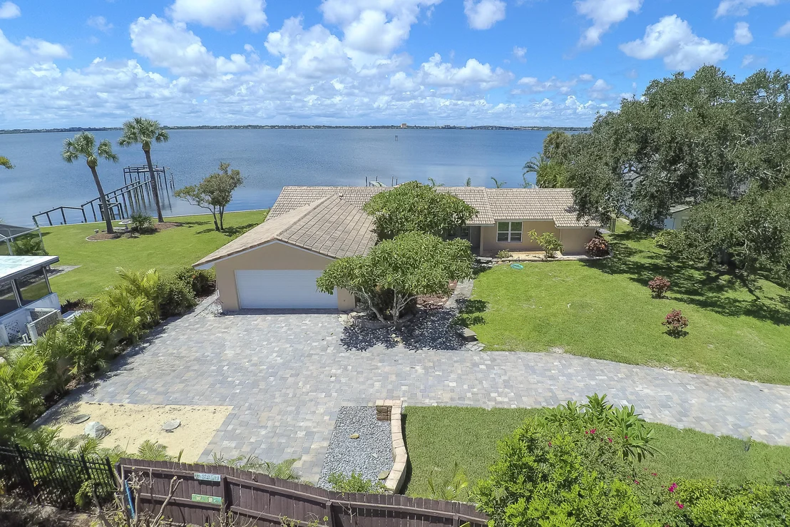 Photo of 309 Sand Pine Road