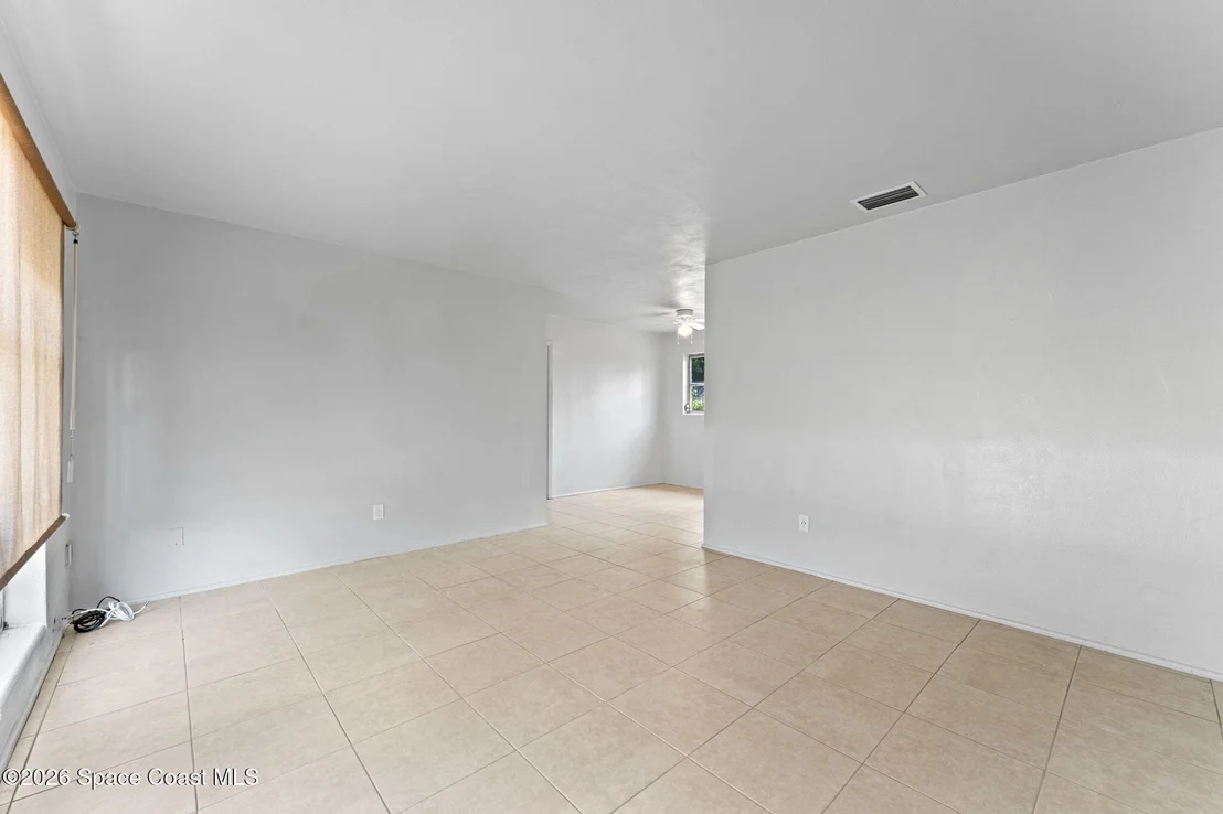 Photo of 1042 Azalea Lane