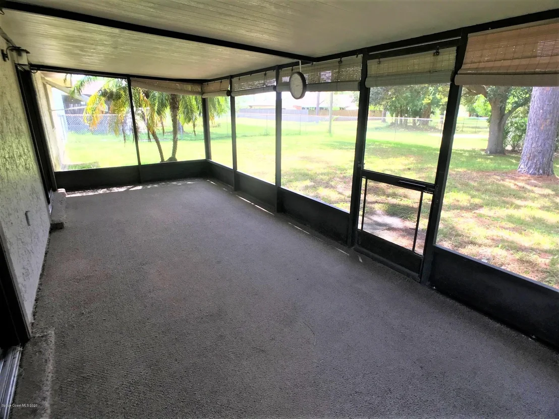 Photo of 696 Jupiter Boulevard NW