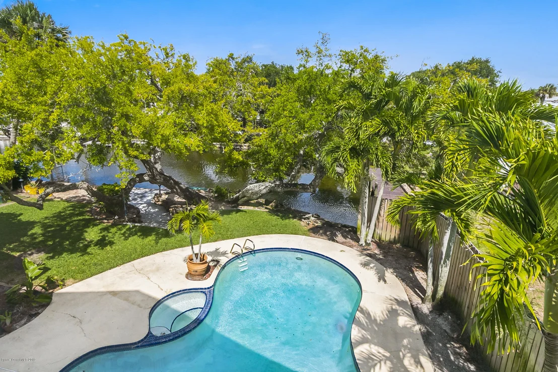 Photo of 52 Riverview Lane