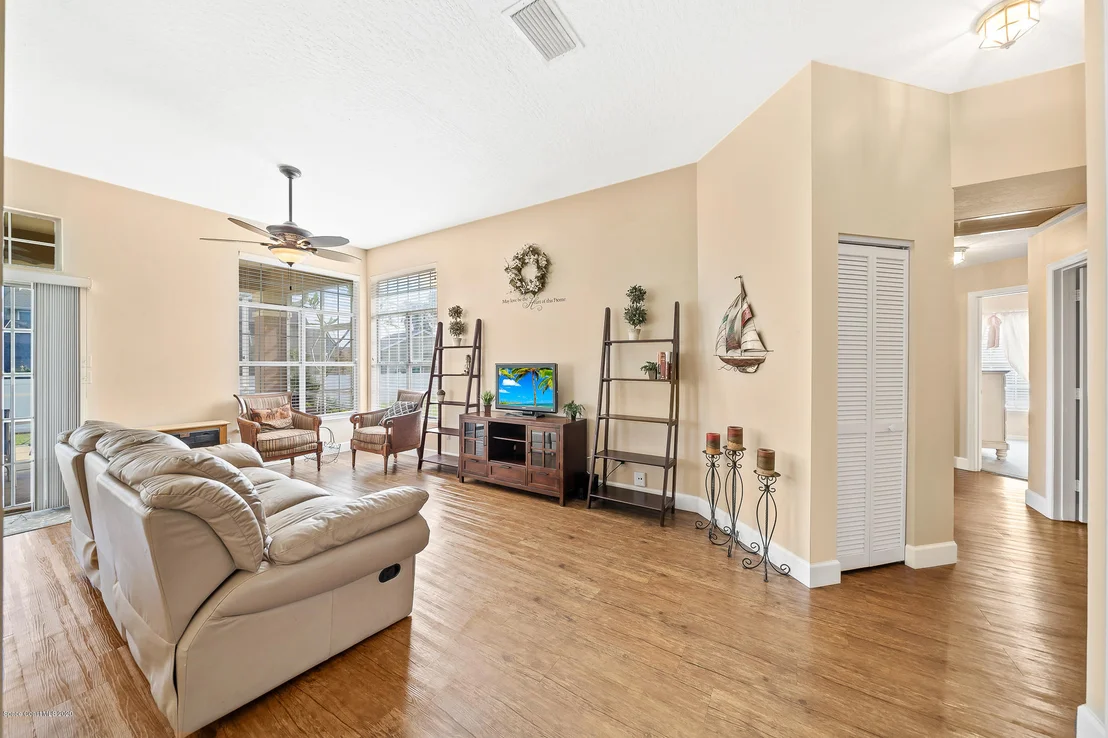 Photo of 4355 Canard Road