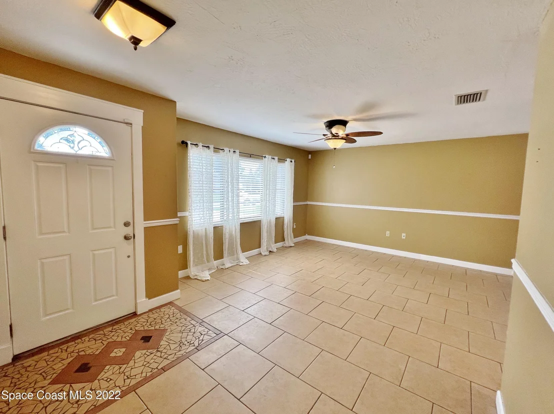 Photo of 1014 Sycamore Drive