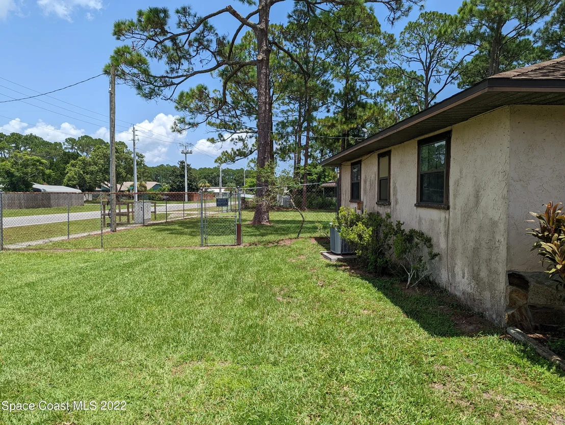 Photo of 7085 Pluto Avenue
