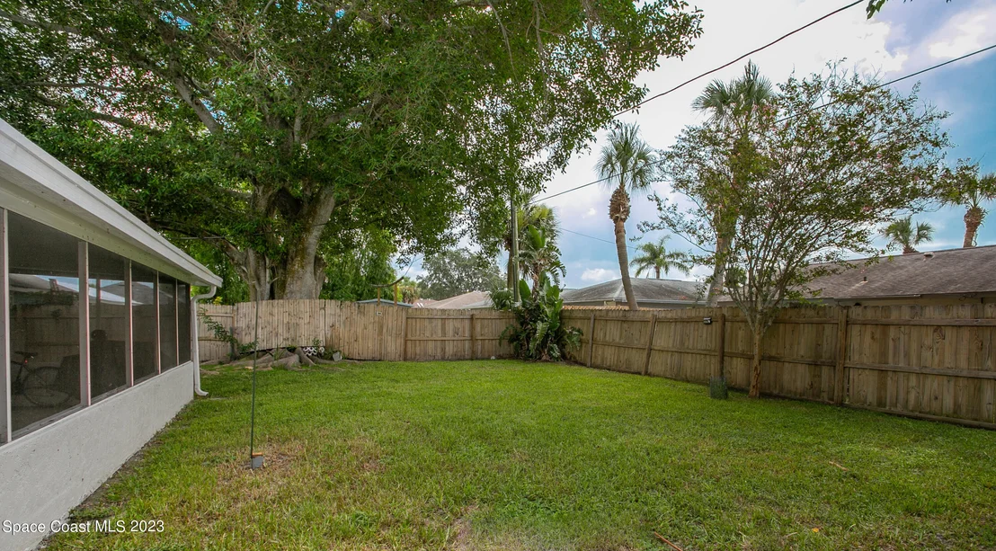 Photo of 1679 Palm Ridge Road