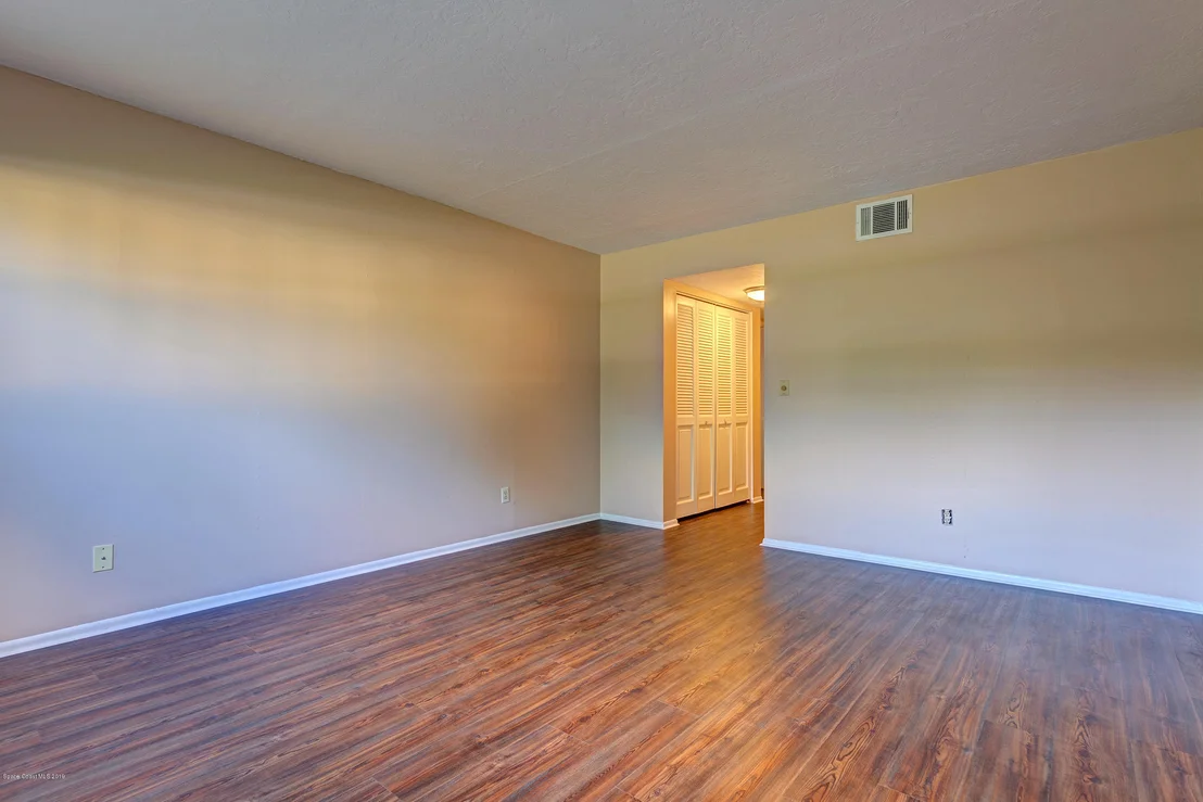 Photo of Unit 1212 at 305 Tangle Run Boulevard