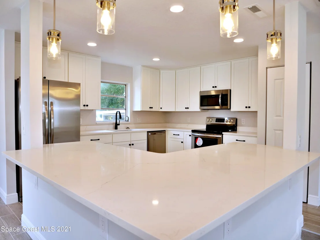 Photo of 1728 Golfview Drive