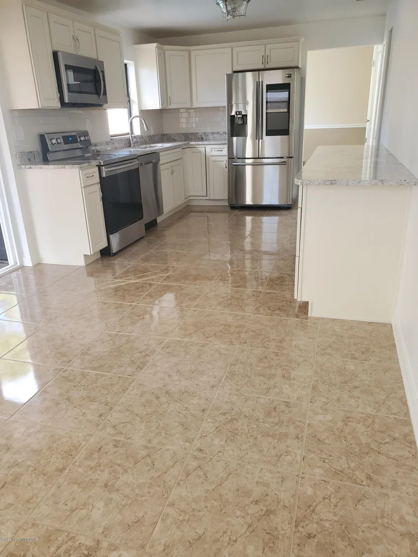 Photo of 890 Kings Post Road