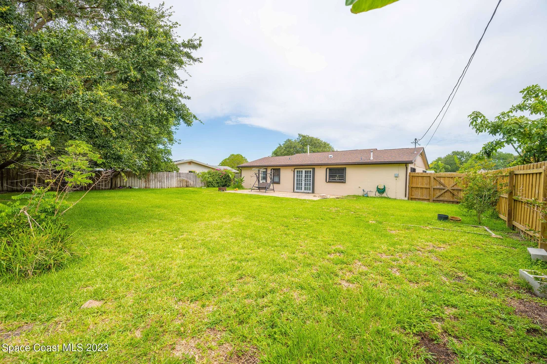 Photo of 971 Bartlett Lane
