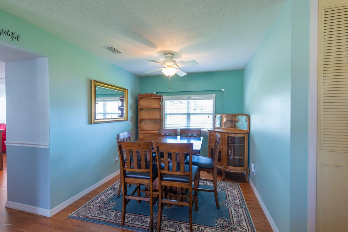 Photo of 647 Ford Circle E