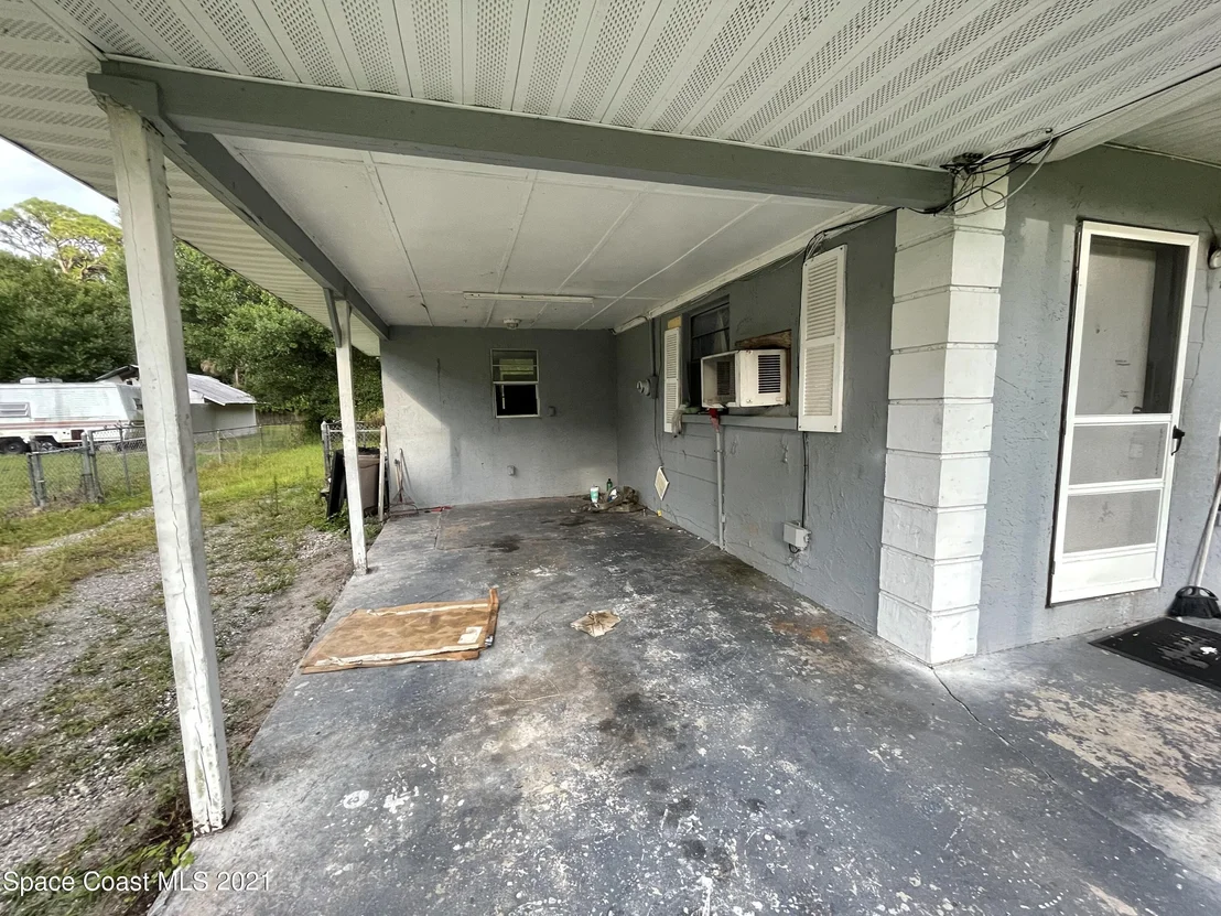 Photo of 350 Palm Avenue