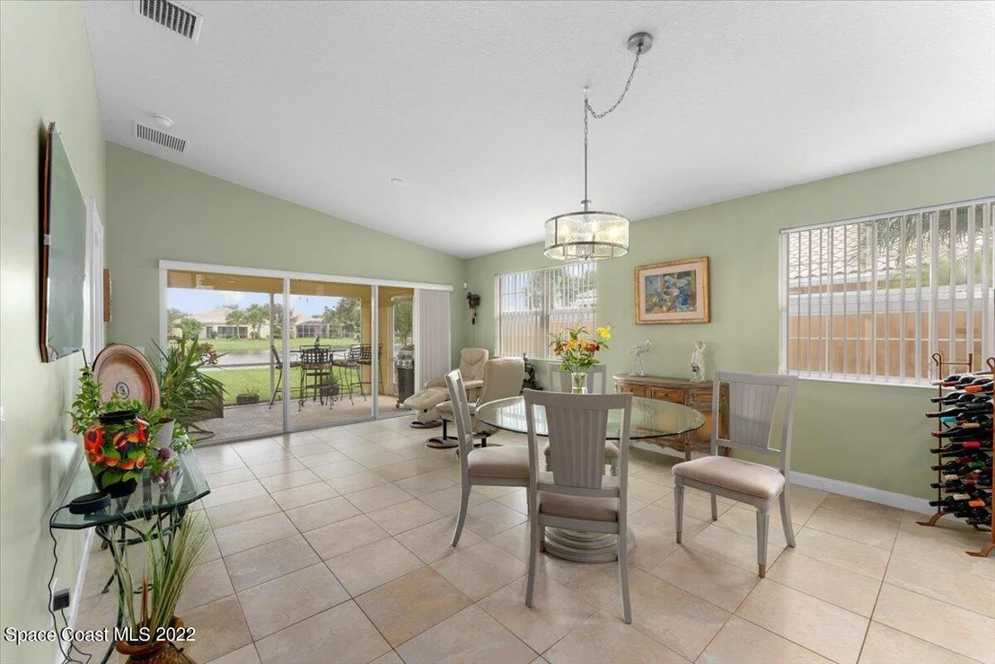 Photo of 3425 Hyperion Way SE