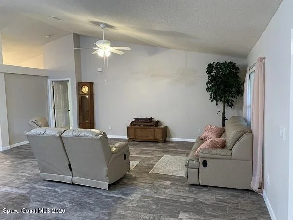 Photo of 6635 Duncan Avenue
