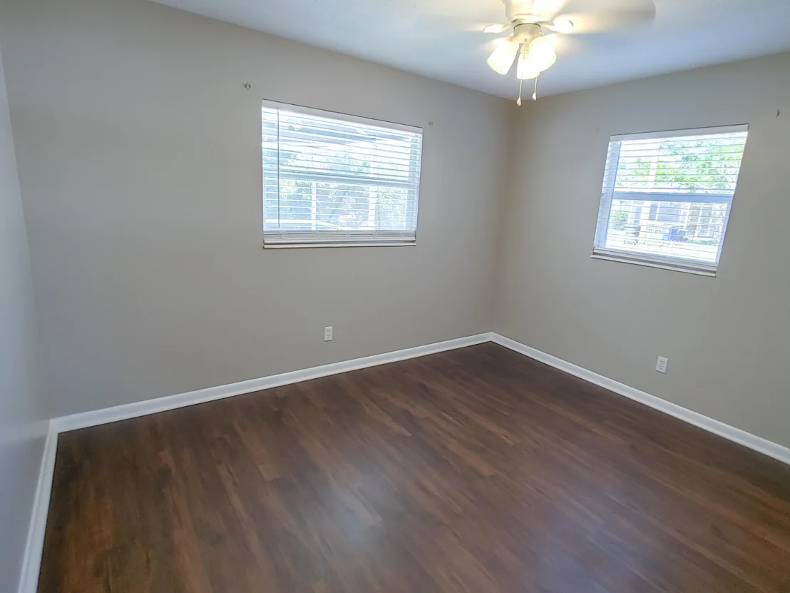 Photo of 976 Nagle Drive