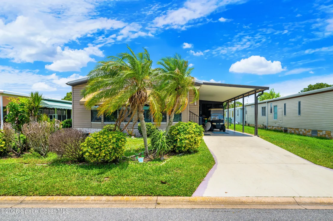Photo of 602 N Dolphin Circle