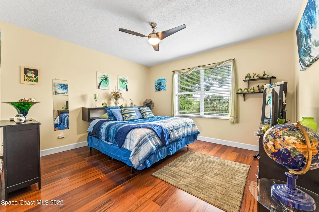 Photo of 1358 Centennial Way