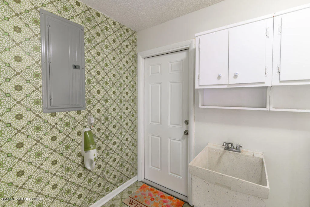 Photo of 250 Sand Pine Road