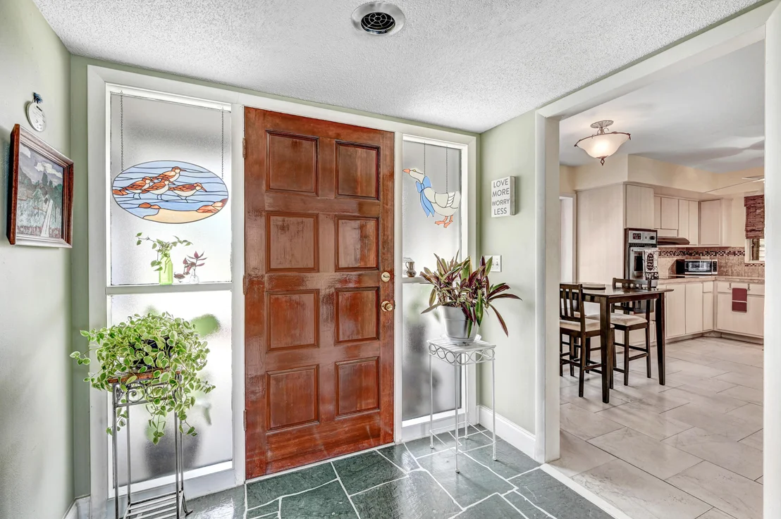 Photo of 798 Montclair Road NE