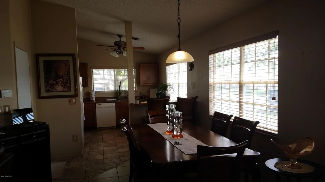 Photo of 1942 Elderberry Court NE