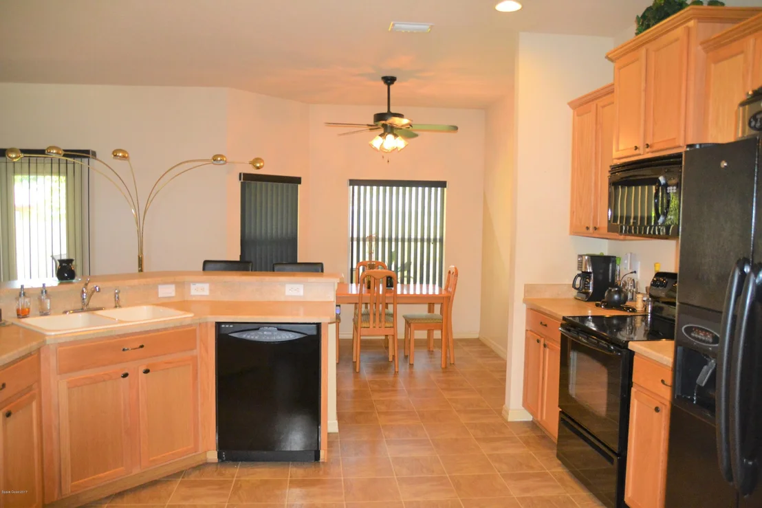Photo of 1030 Morgan Circle NE