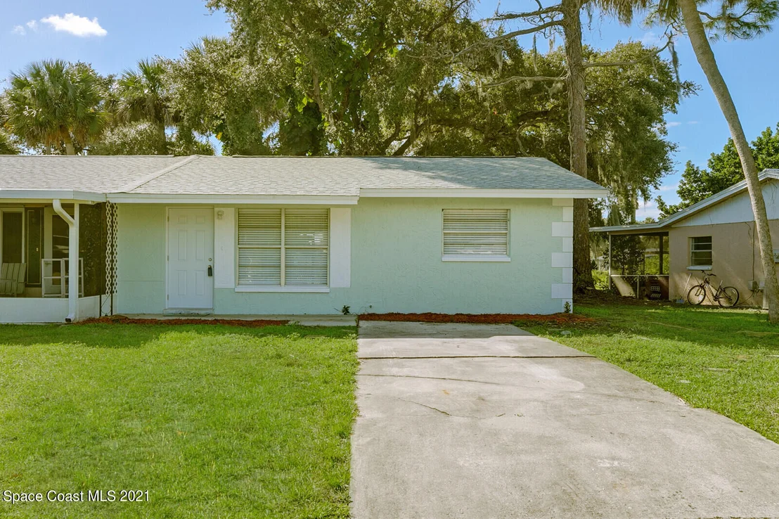 Photo of 728 Lunar Lake Circle