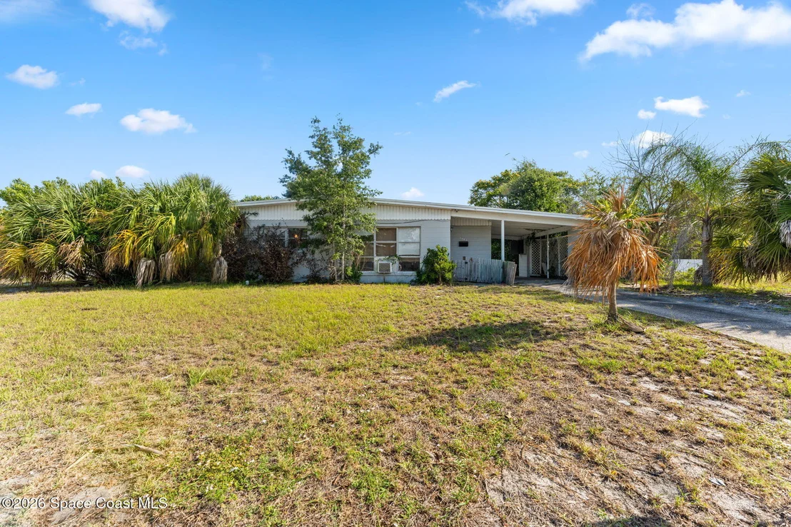 Photo of 1042 Azalea Lane