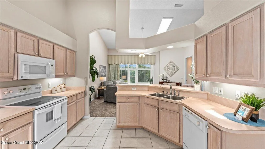 Photo of 548 Renaissance Avenue