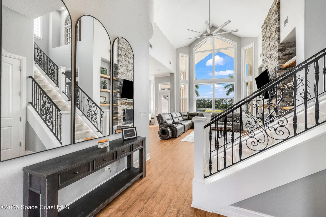 Photo of 4236 Hield Road NW