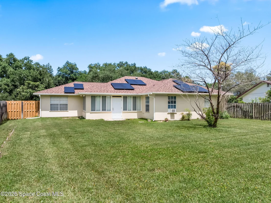Photo of 606 Seven Gables Circle SE