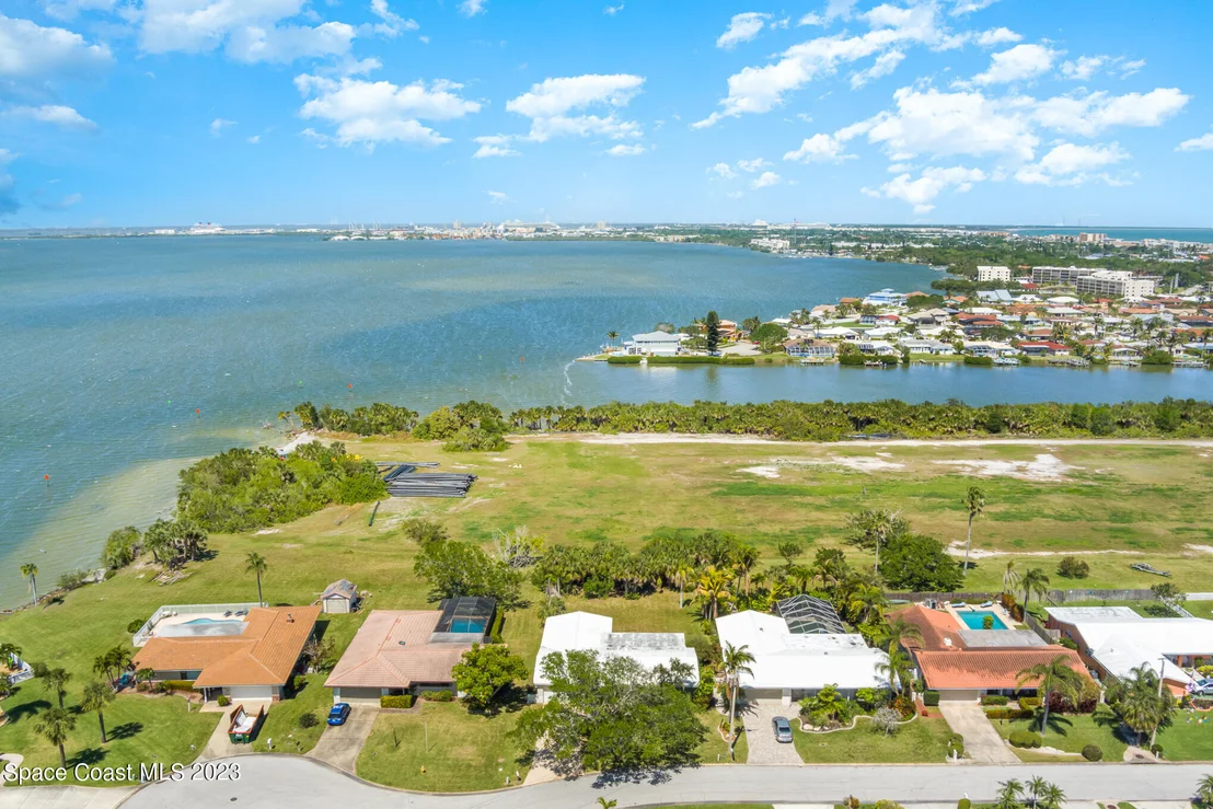 Photo of 458 Brightwaters Drive