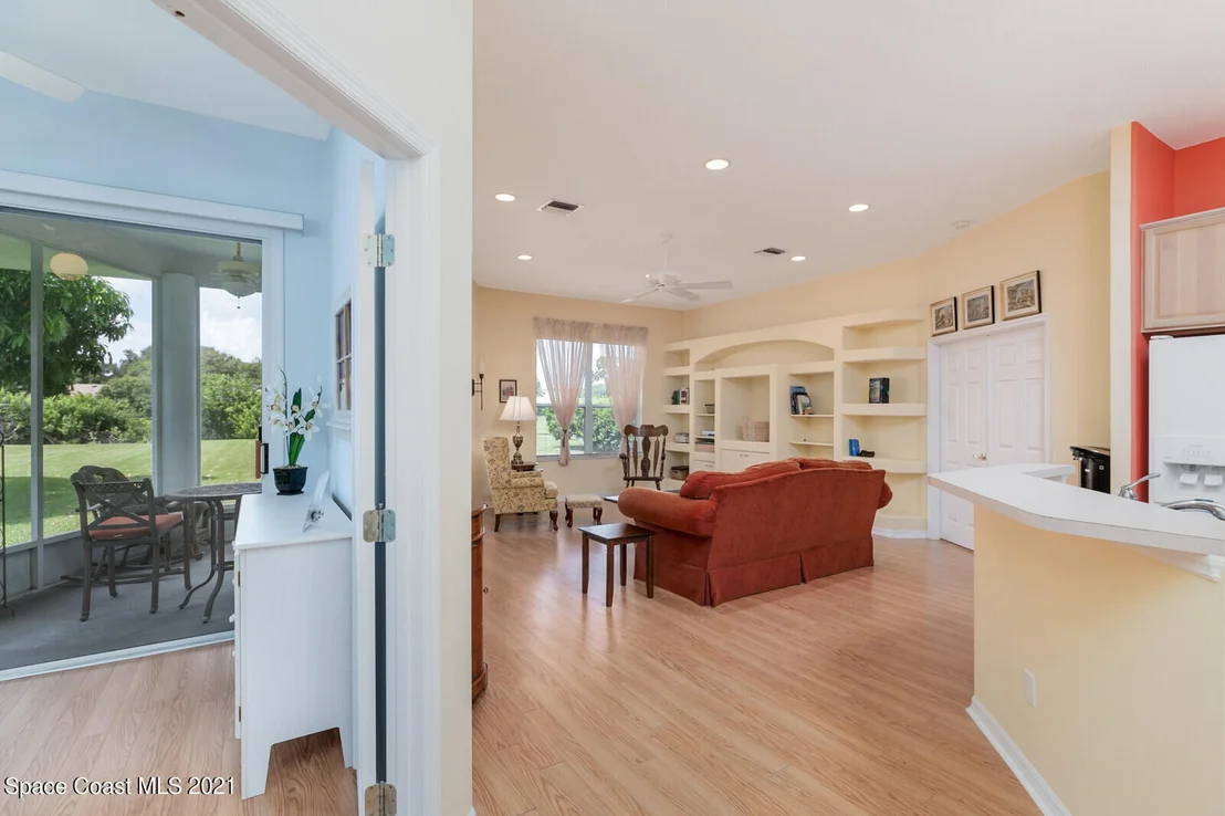 Photo of 849 Villa Drive