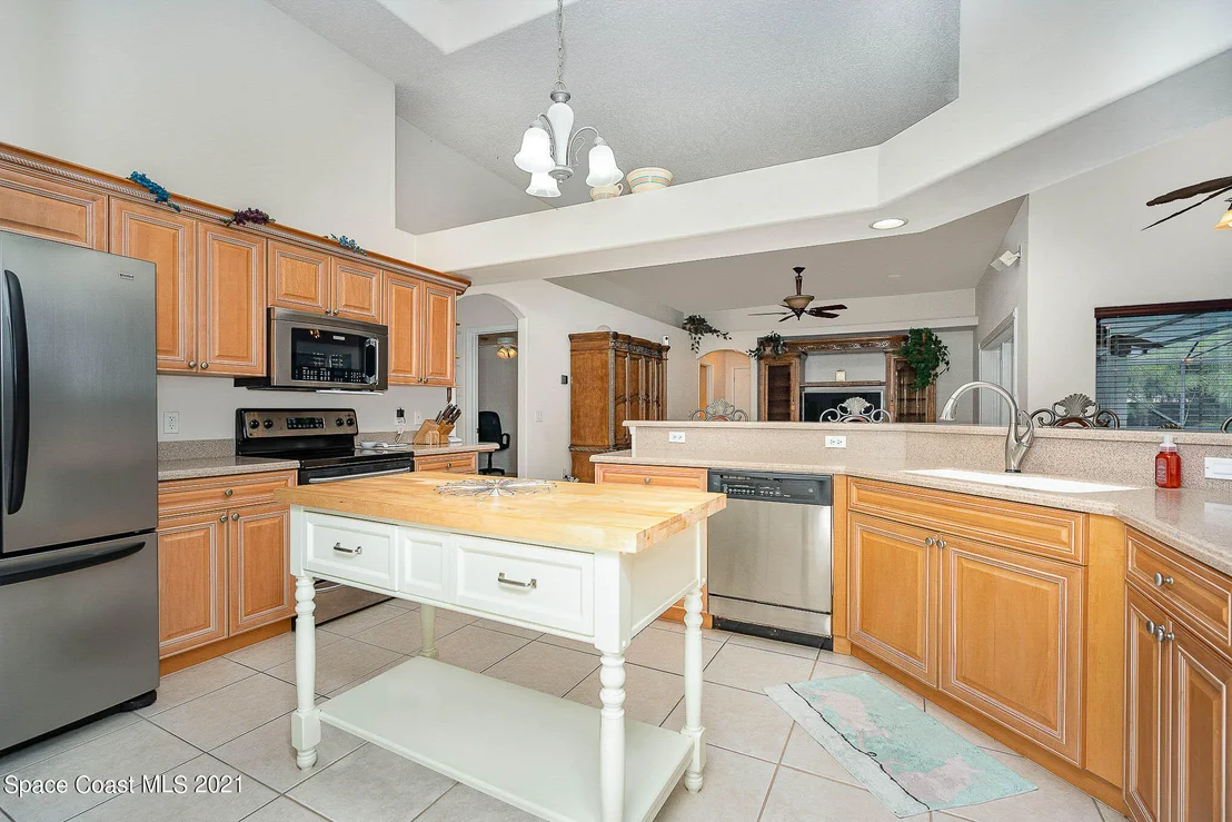 Photo of 347 Dorset Drive