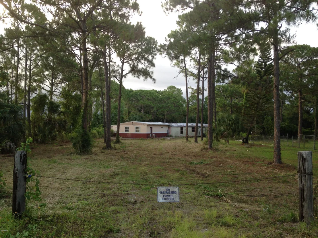 Photo of 670 Camp Road