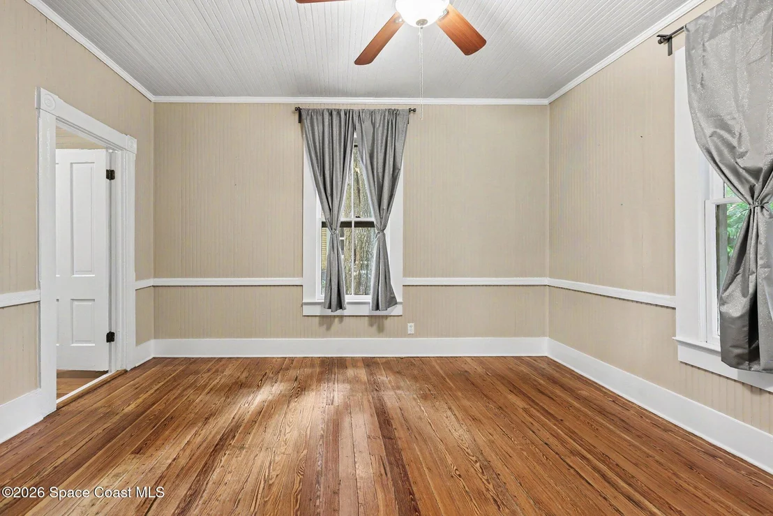 Photo of 35 Barton Avenue