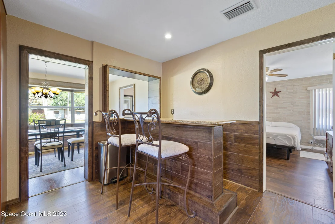 Photo of 2490 Lake Drive