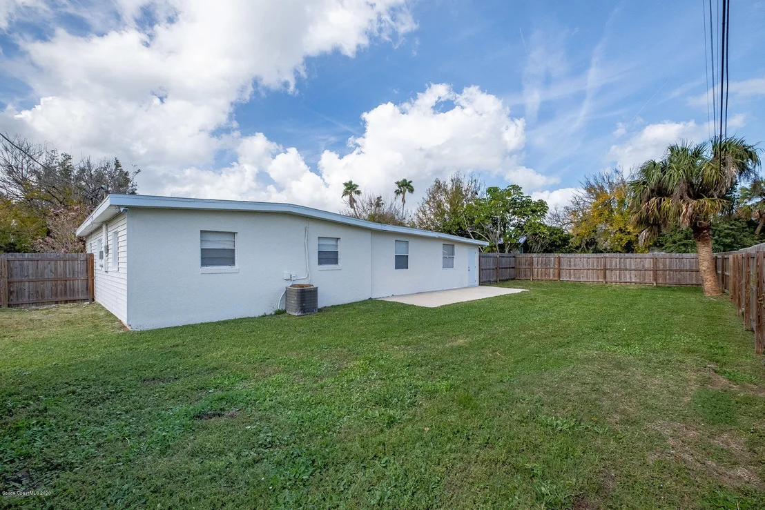 Photo of 1933 Elmwood Drive