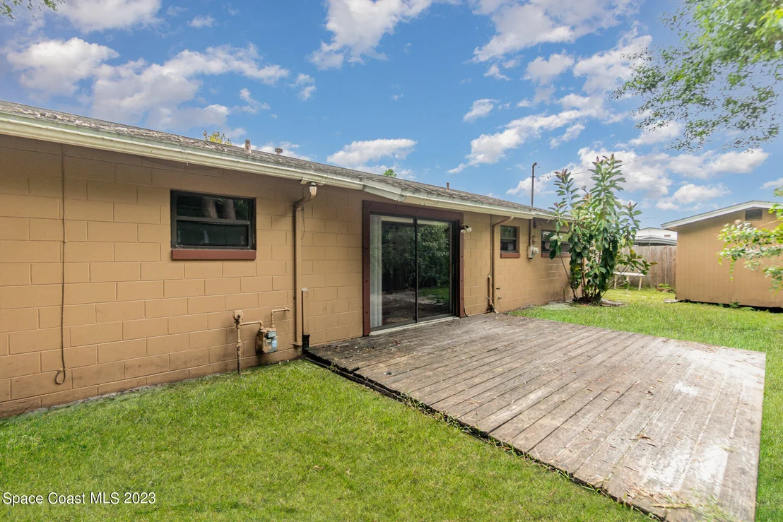 Photo of 1722 Golfview Drive