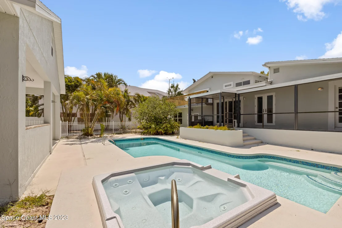 Photo of 538 Sunset Boulevard