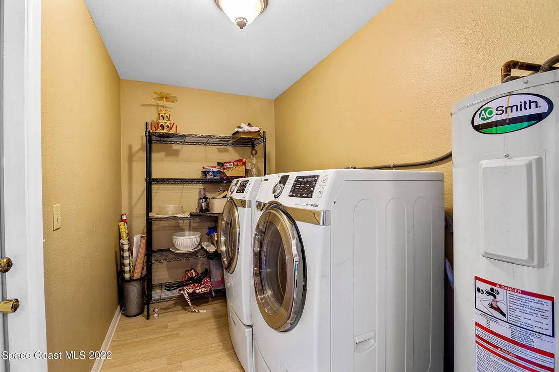 Photo of 1280 Estridge Drive