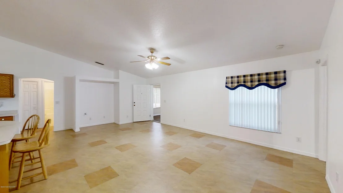 Photo of 6800 Cecil Road
