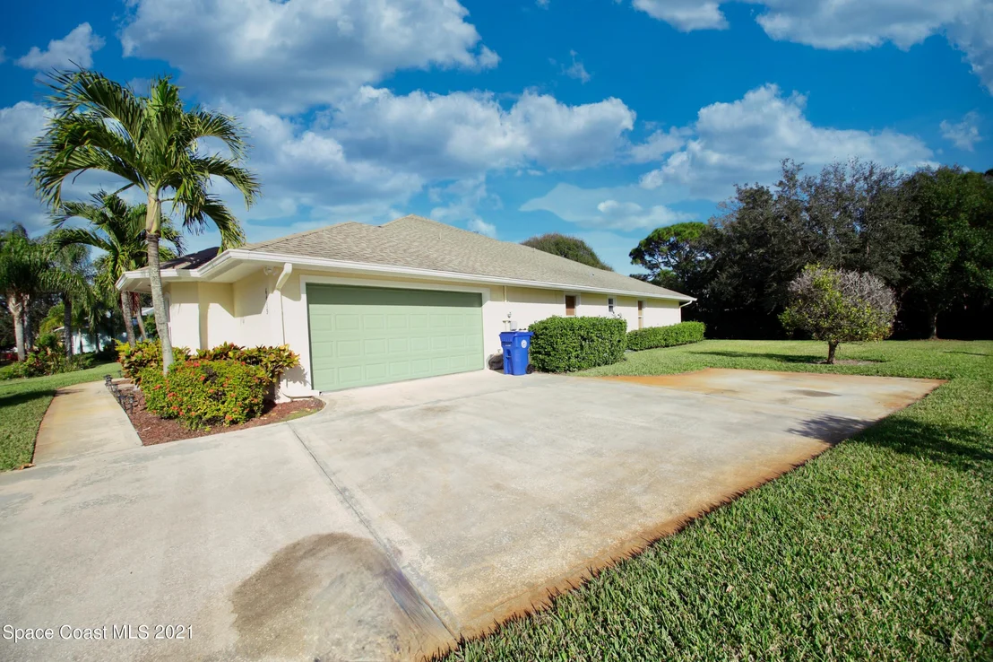 Photo of 6439 53rd Circle
