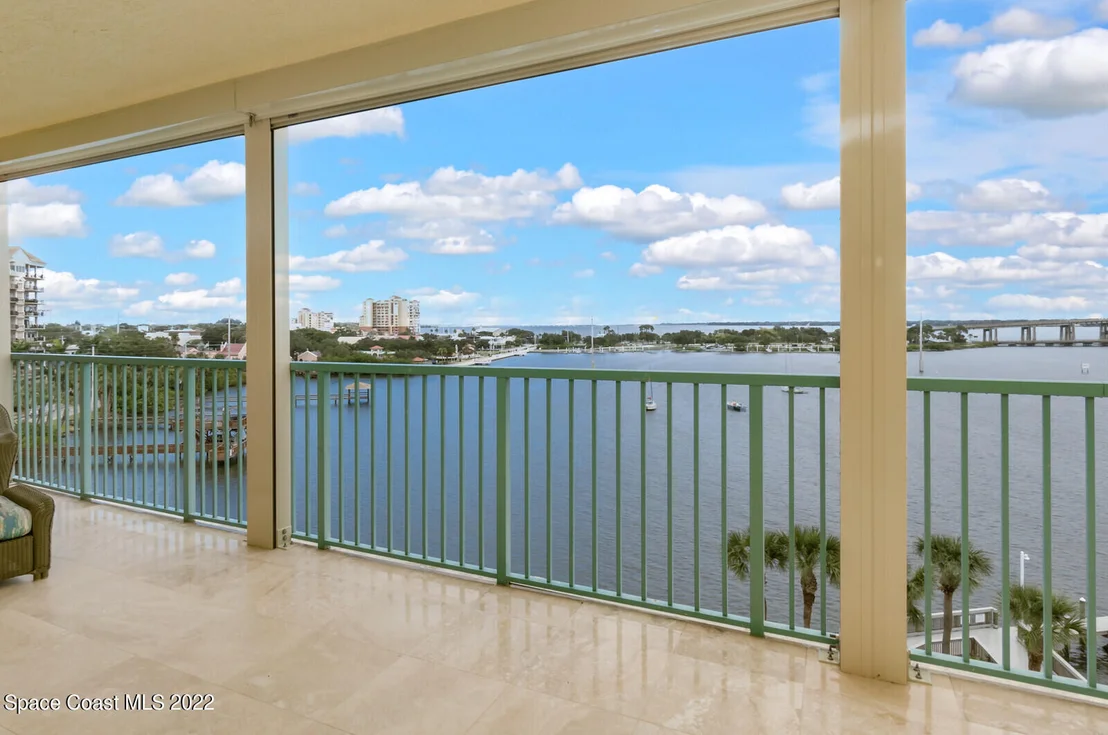 Photo of Unit 606 at 100 Riverside Drive