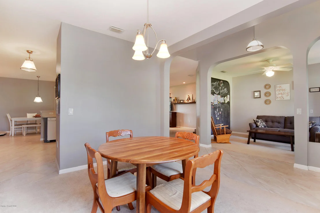 Photo of 1410 Whitman Drive
