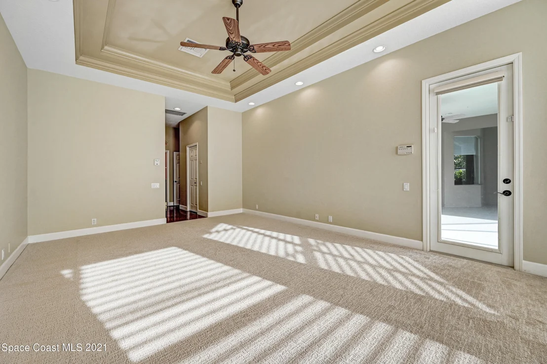 Photo of 882 Oak Park Drive