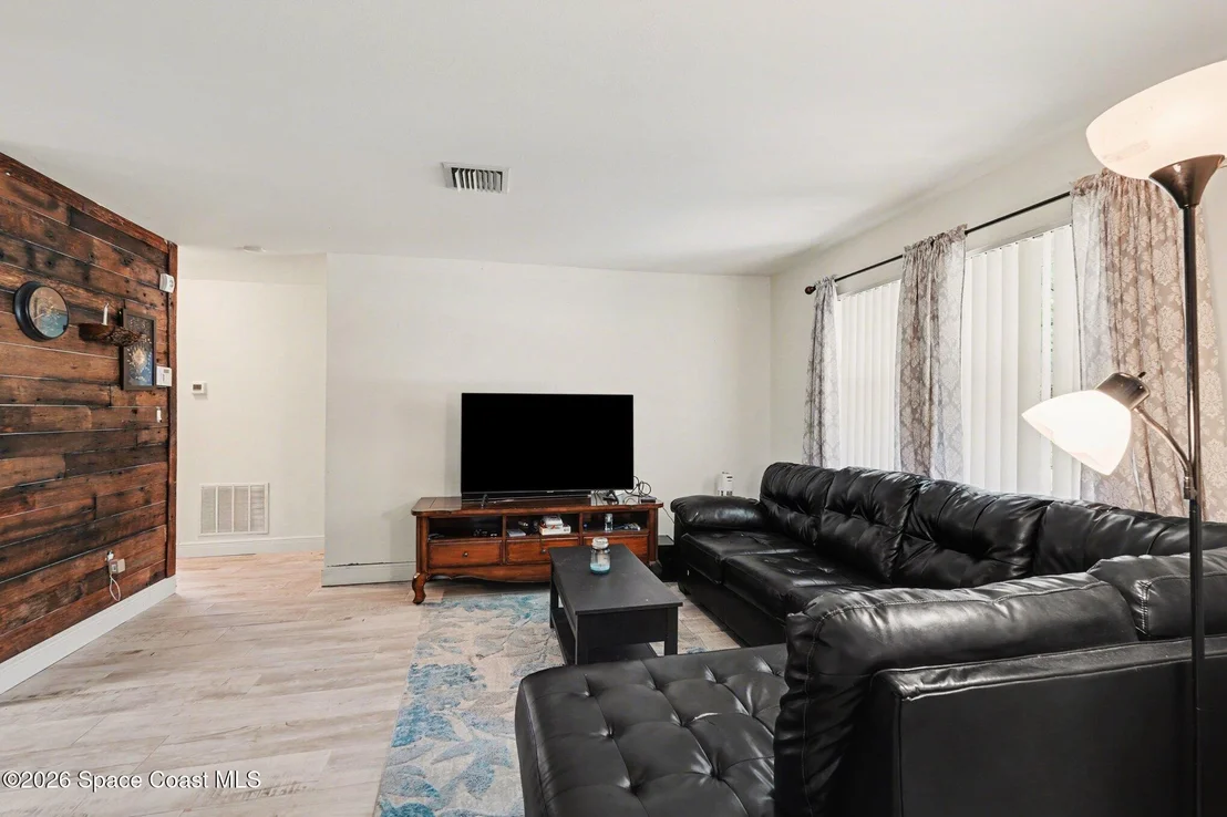 Photo of 2184 Dordon Drive