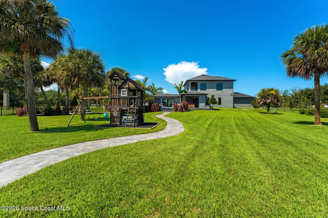 Photo of 2453 Westhorpe Drive